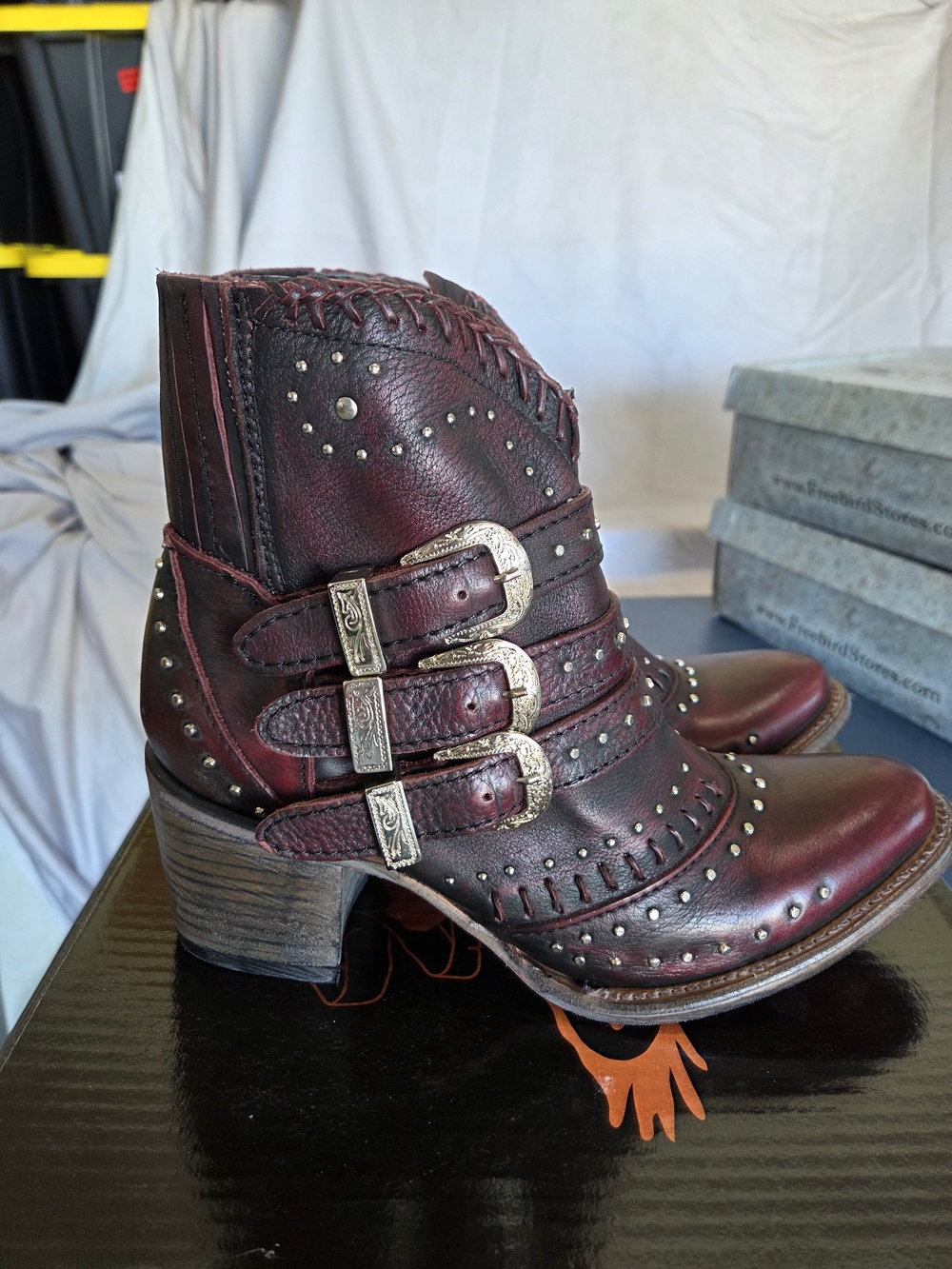 NEW, Gorgeous Freebird Wine Savanna Bootie, Size 10